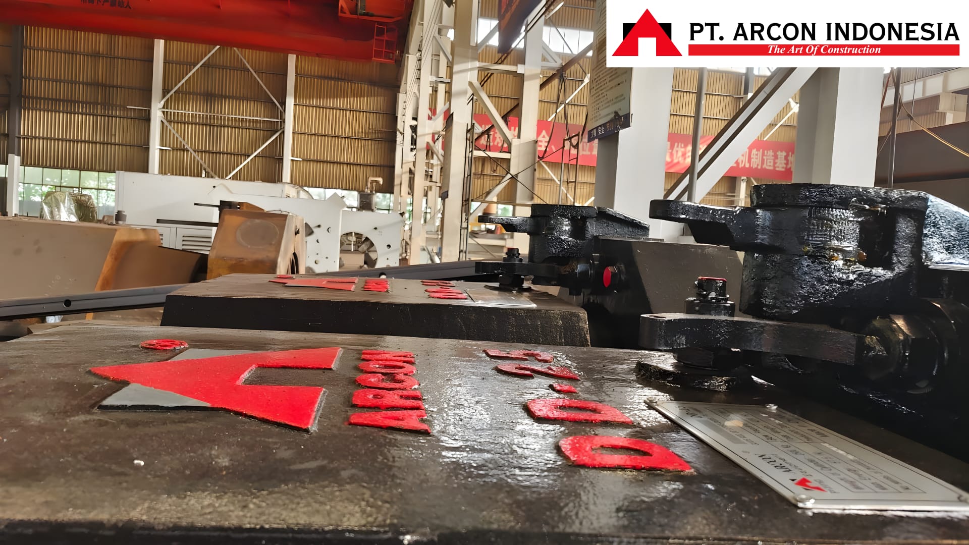 Detail Diesel Hammer ARCON dengan marking model untuk pekerjaan pemancangan tiang pancang